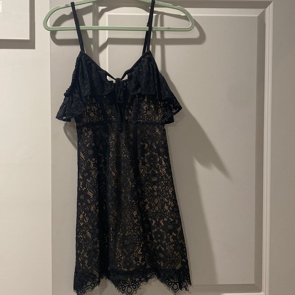 For love and lemons dress 🖤